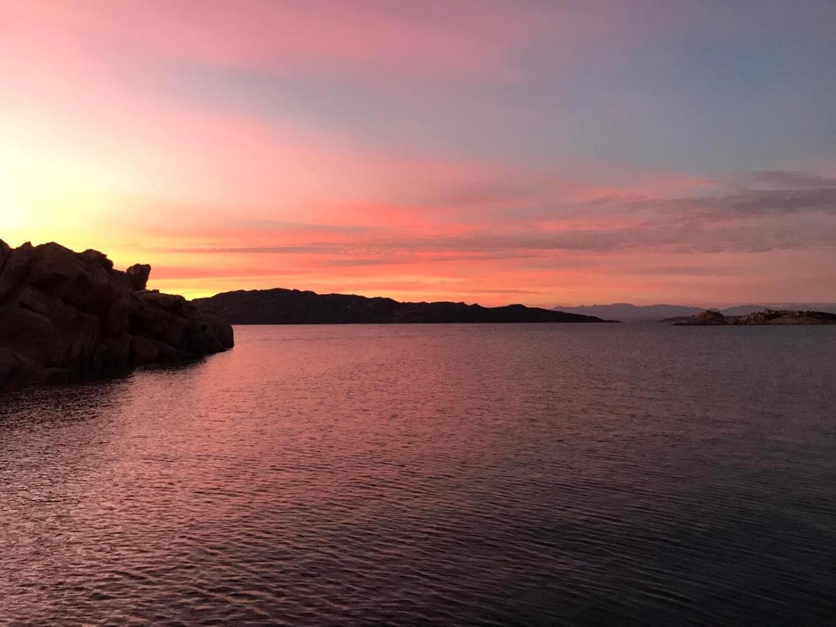 Residence Cala Francese - Case Sul Mare ลามัดดาเลนา ภายนอก รูปภาพ