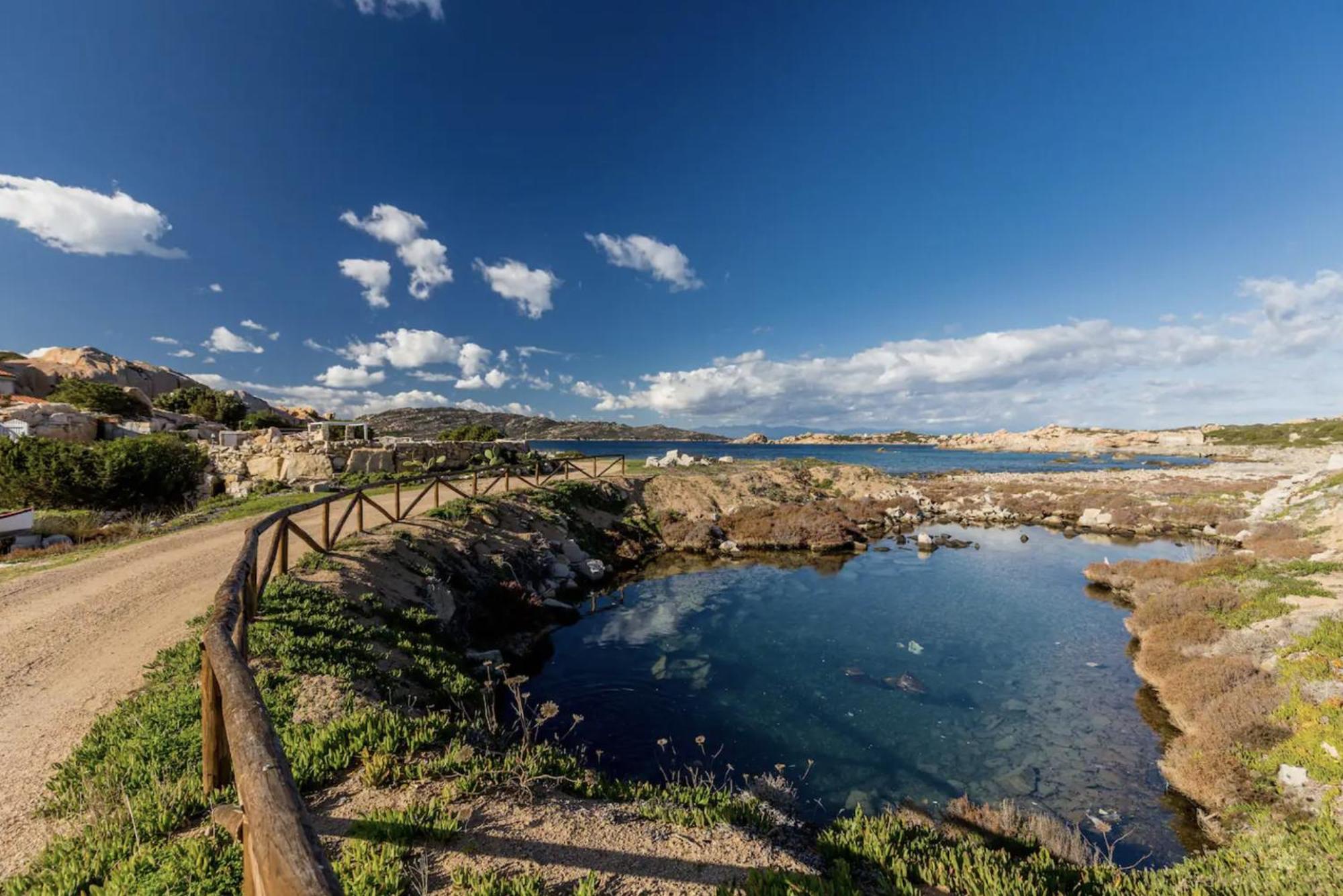 Residence Cala Francese - Case Sul Mare ลามัดดาเลนา ภายนอก รูปภาพ
