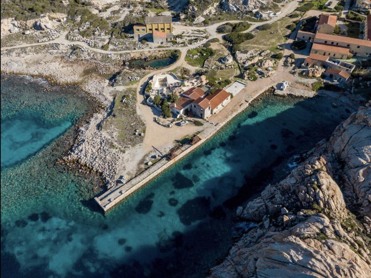 Residence Cala Francese - Case Sul Mare ลามัดดาเลนา ภายนอก รูปภาพ