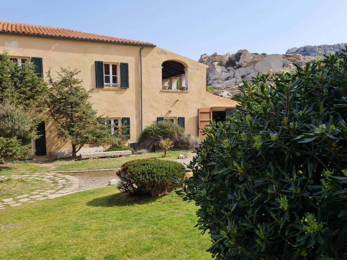 Residence Cala Francese - Case Sul Mare ลามัดดาเลนา ภายนอก รูปภาพ