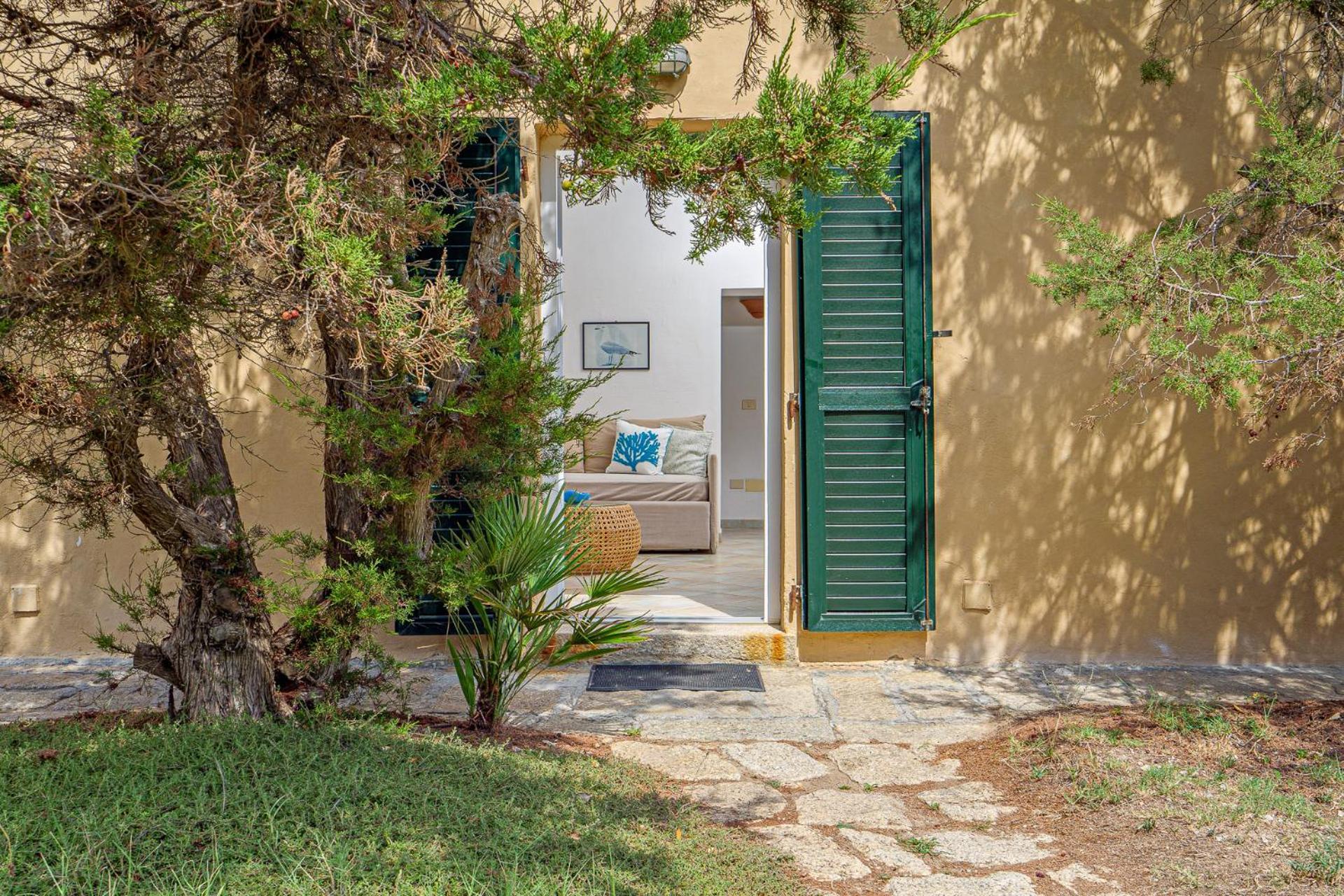 Residence Cala Francese - Case Sul Mare ลามัดดาเลนา ภายนอก รูปภาพ