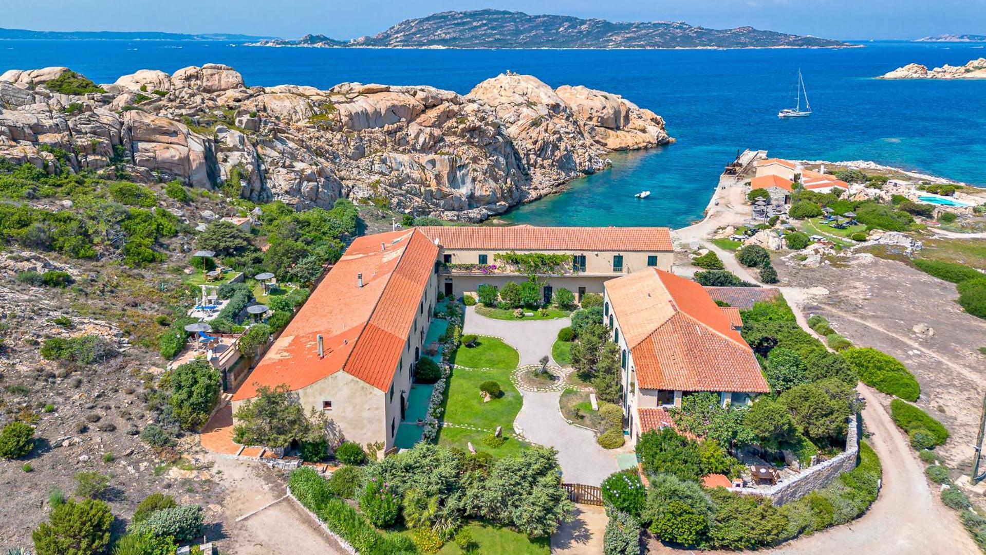 Residence Cala Francese - Case Sul Mare ลามัดดาเลนา ภายนอก รูปภาพ